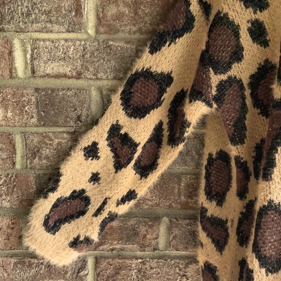 Altar d state leopard print long sleeve sweater size S/M - Picture 5 of 11